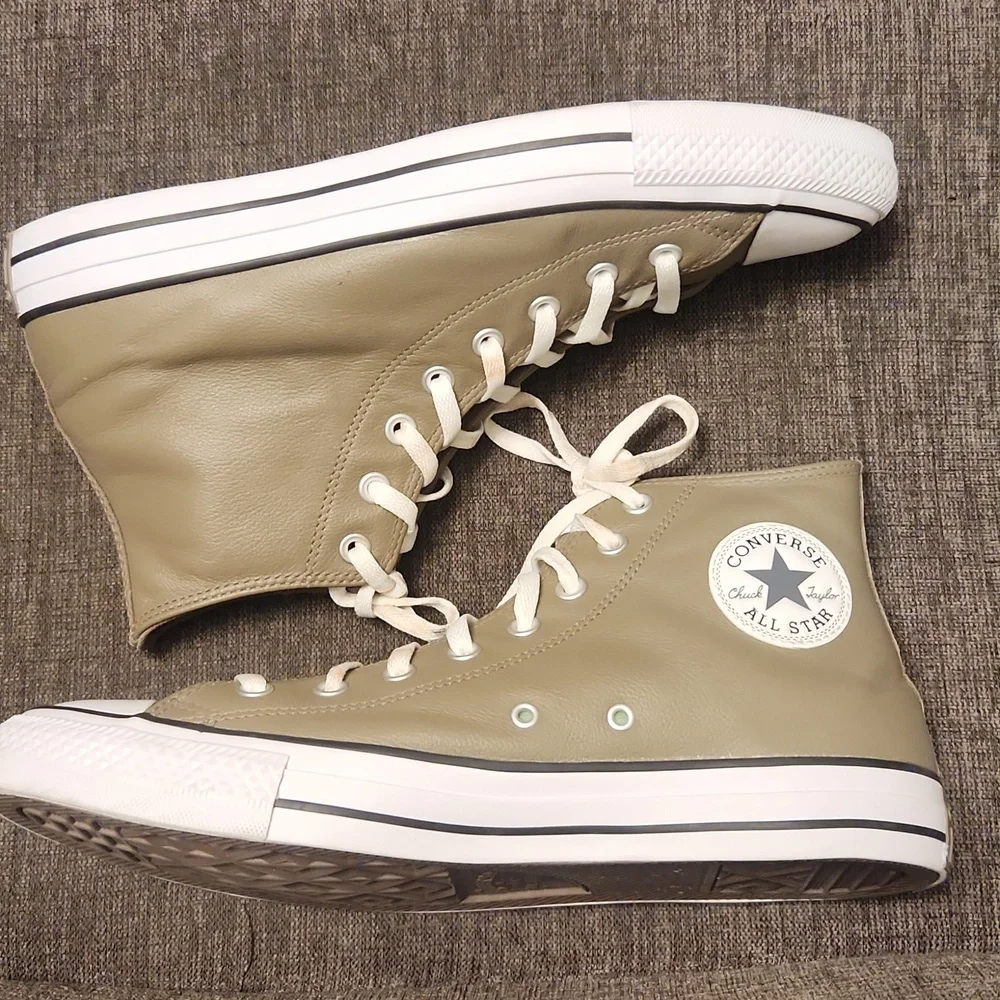 CONVERSE CHUCK TAYLOR ALL STAR LEATHER SNEAKER HIGH-TOP MEN'S SIZE 11. - Picture 3 of 11